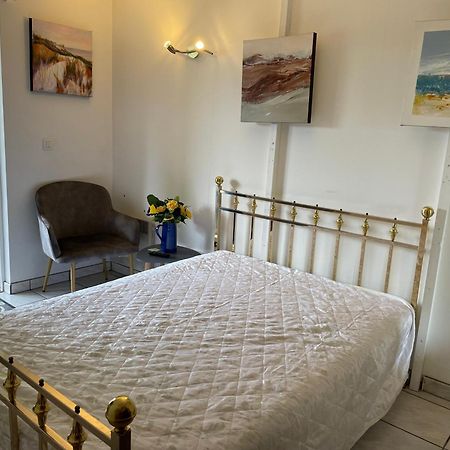 Orchidee Rose Bed & Breakfast จิเวต์ ภายนอก รูปภาพ