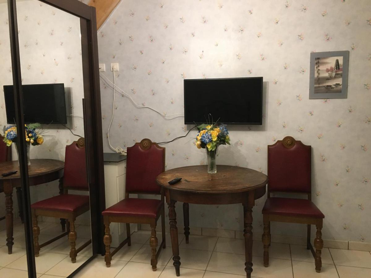 Orchidee Rose Bed & Breakfast จิเวต์ ภายนอก รูปภาพ